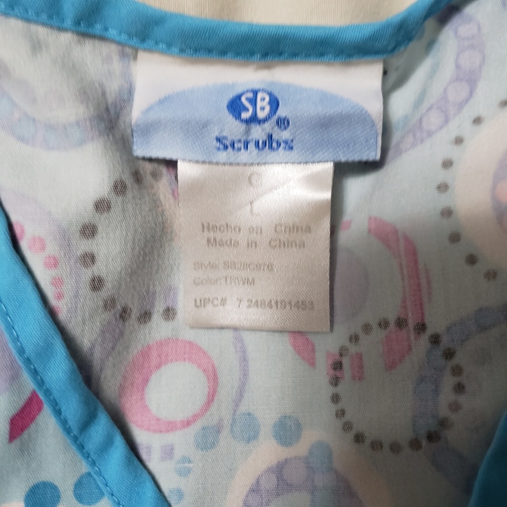 Scrub top - Picture 2 of 2